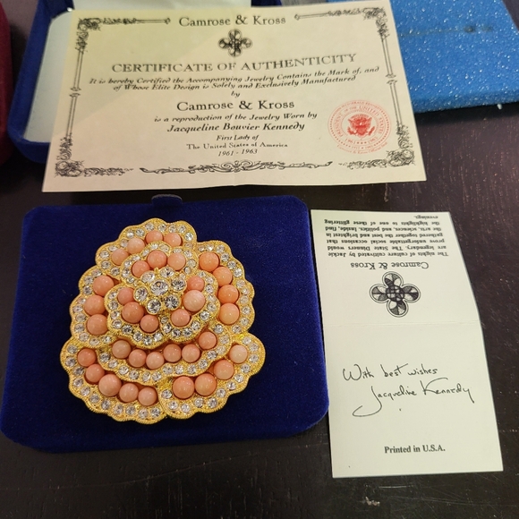 Camrose and Kross matching earring and brooch set from JBK collection - Picture 5 of 7